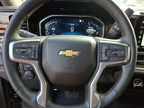 Used 2023 Chevrolet Silverado 1500 LT AWD/4WD image 30