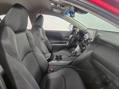Used 2022 Toyota Venza LE AWD/4WD image 15
