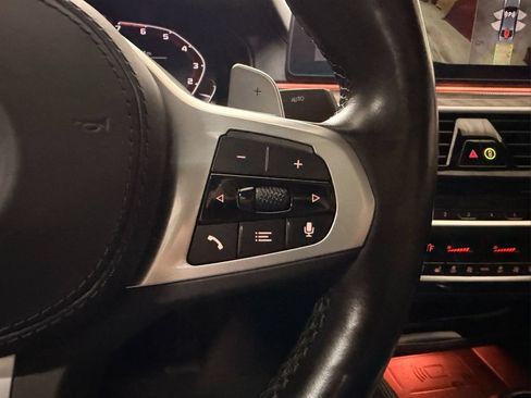Used 2022 BMW M550i xDrive w/ Executive Package AWD/4WD image 23