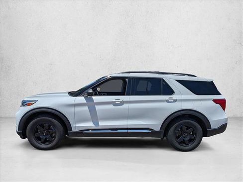 Used 2021 Ford Explorer XLT w/ Equipment Group 202A RWD image 8