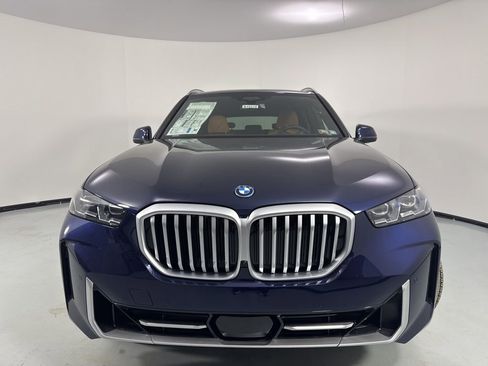 New 2026 BMW X5 xDrive50e AWD/4WD image 2