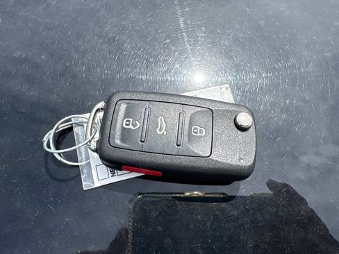 Used 2016 Volkswagen Jetta SEL FWD image 50