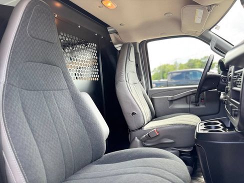 Used 2025 Chevrolet Express 2500 w/ Driver Convenience Package RWD image 12