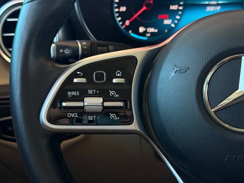 Used 2022 Mercedes-Benz GLC 300 image 23