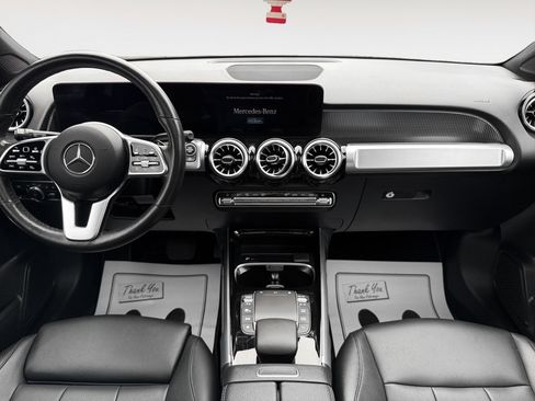 Used 2022 Mercedes-Benz GLB 250 4MATIC image 17