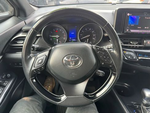 Used 2018 Toyota C-HR XLE image 26