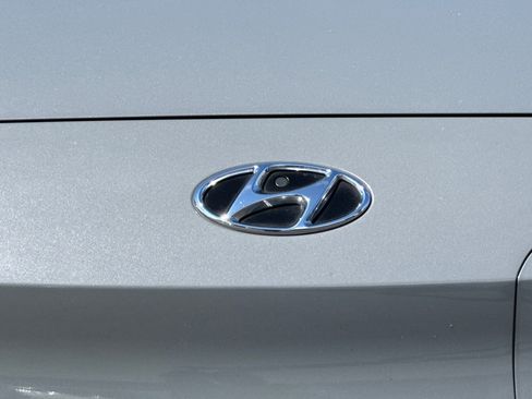 Used 2022 Hyundai Kona Limited image 43