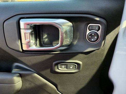 New 2025 Jeep Gladiator Mojave w/ Safety Group image 12