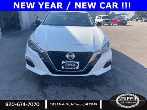 Used 2020 Nissan Altima 2.5 SR w/ Premium Package image 6
