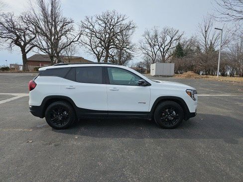 Used 2024 GMC Terrain AT4 w/ Infotainment Package II image 7