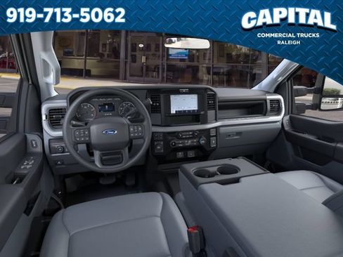 New 2026 Ford F550 4x4 Crew Cab image 9