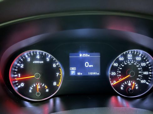 Used 2020 Kia Sportage S w/ Option Group 020 AWD/4WD image 14