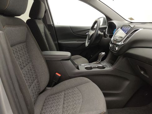 Used 2024 Chevrolet Equinox LT FWD image 21
