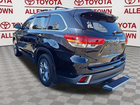 Used 2019 Toyota Highlander Limited AWD/4WD image 3