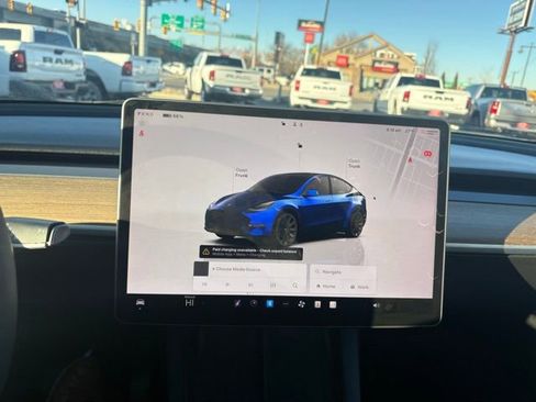 Used 2022 Tesla Model Y Long Range image 20