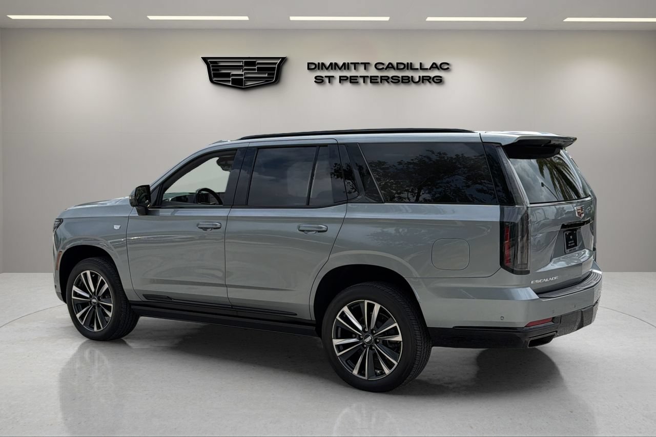 Used 2025 Cadillac Escalade Sport AWD/4WD image 3