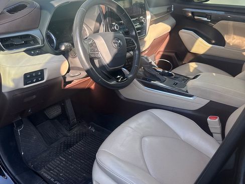 Used 2021 Toyota Highlander Platinum AWD/4WD image 7