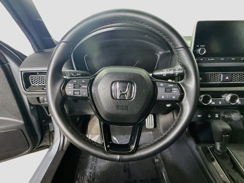 Used 2025 Honda Civic Sport image 13