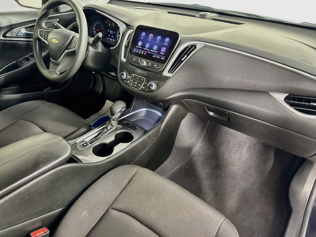 Used 2023 Chevrolet Malibu LT FWD image 34