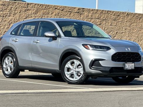 Certified 2024 Honda HR-V LX image 2