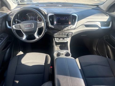 Used 2024 GMC Terrain SLE AWD/4WD image 21