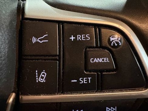 Used 2023 Toyota Highlander Bronze Edition AWD/4WD image 15
