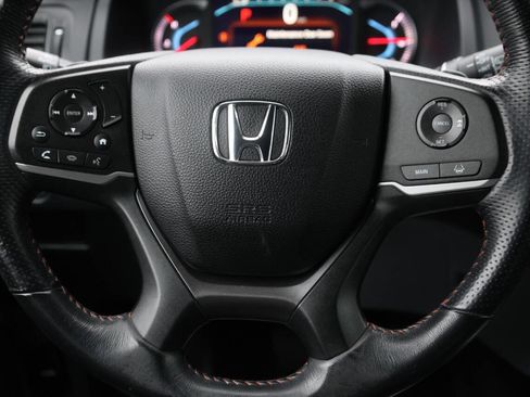 Used 2022 Honda Pilot TrailSport image 18