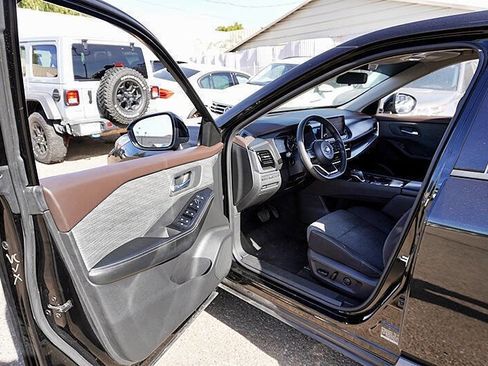 Used 2021 Nissan Rogue SV image 33