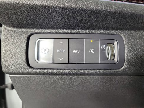 Used 2025 Chevrolet Traverse Z71 w/ Driver Confidence Package image 31