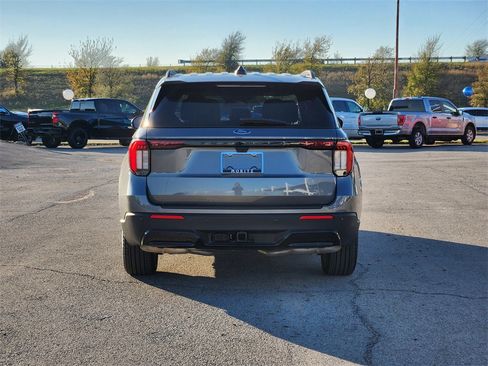 Used 2025 Ford Explorer ST-Line image 6