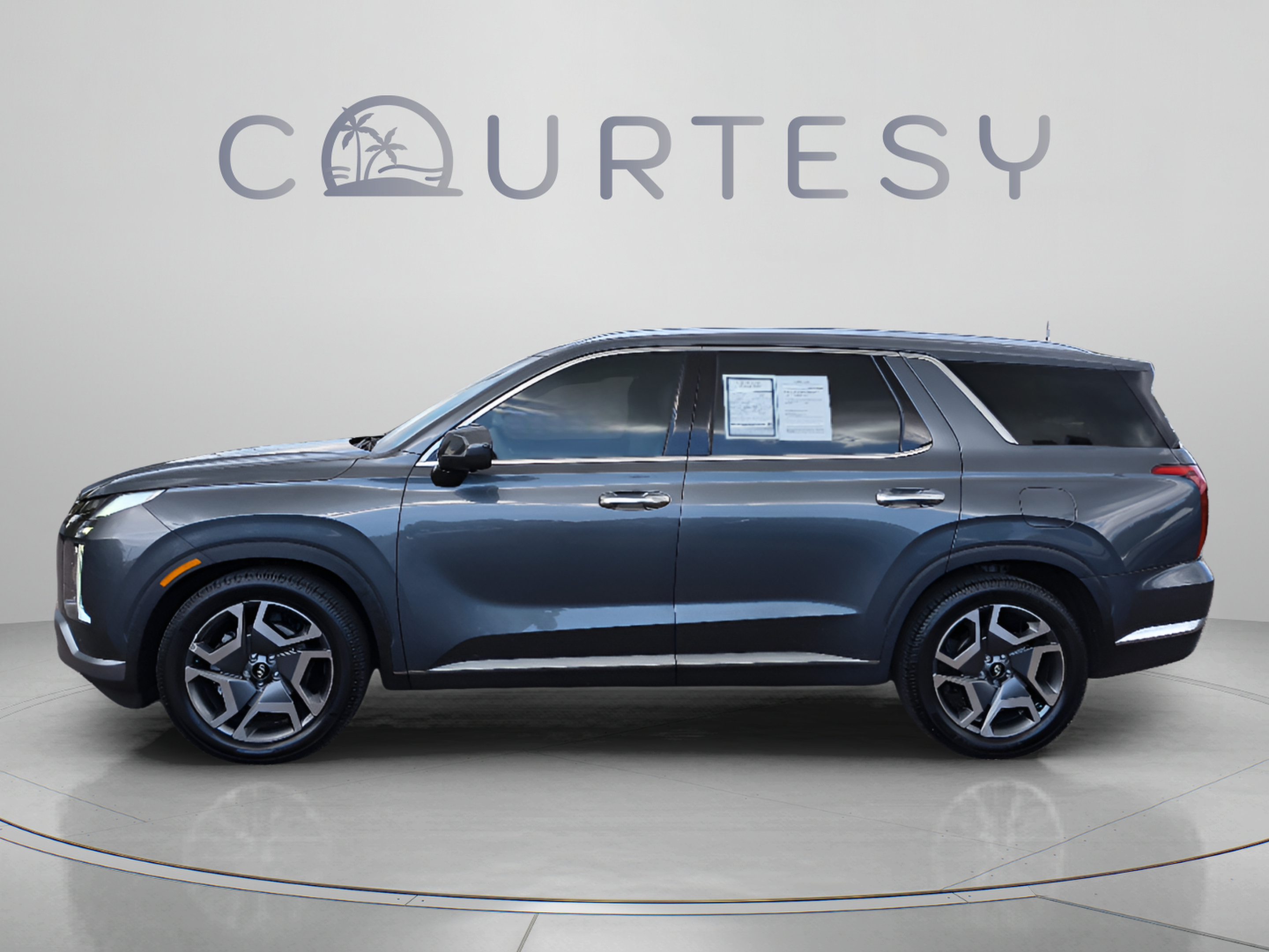 Certified 2023 Hyundai Palisade Limited FWD image 2