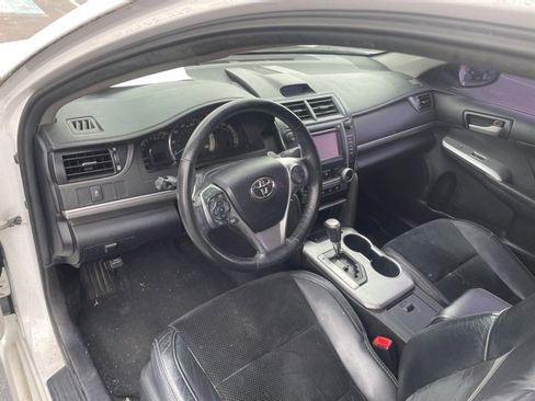 Used 2012 Toyota Camry SE image 9