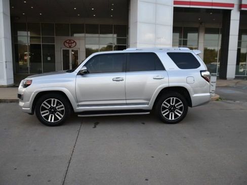 Used 2022 Toyota 4Runner Limited image 2