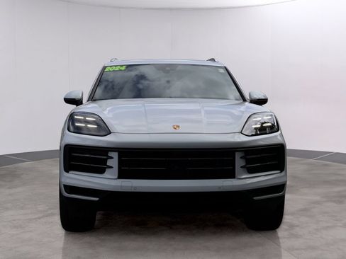 Certified 2024 Porsche Cayenne AWD/4WD image 12