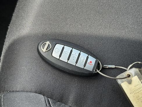 Used 2025 Nissan Altima 2.5 SV FWD image 19