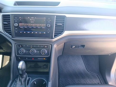 Used 2021 Volkswagen Atlas SE w/ Panoramic Sunroof Package image 18
