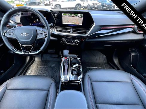 Used 2025 Chevrolet Trax RS w/ Driver Confidence Package FWD image 7
