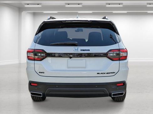 New 2025 Honda Pilot Black Edition image 3