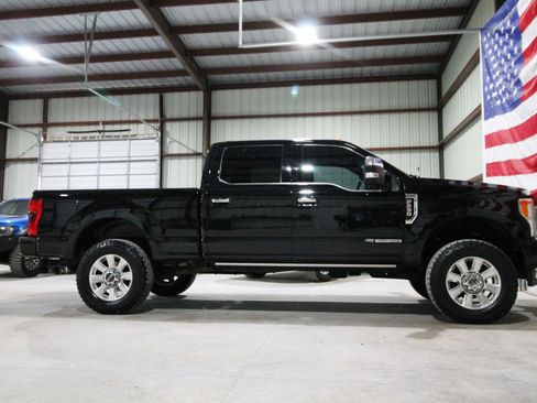 Used 2017 Ford F250 Platinum image 15