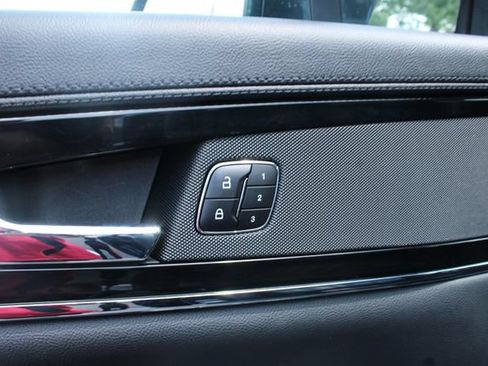 Used 2023 Lincoln Nautilus AWD w/ Premium Package image 12
