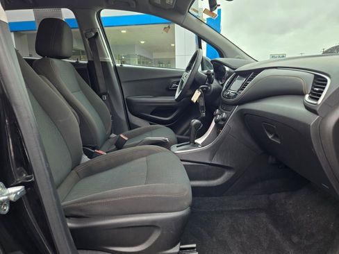 Used 2020 Chevrolet Trax LS w/ Tint and Cruise Package image 7