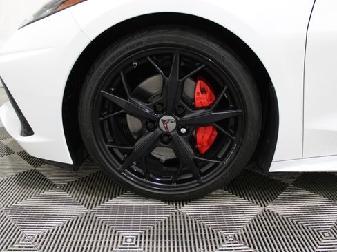 Used 2020 Chevrolet Corvette Stingray Coupe w/ 1LT image 39