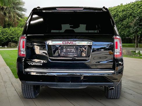Used 2018 GMC Yukon Denali w/ Open Road Package RWD image 3