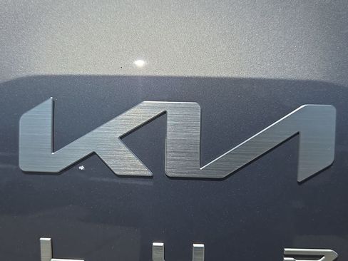 Used 2023 Kia Telluride EX FWD image 11