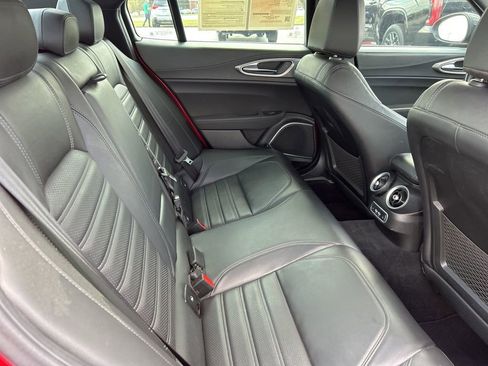 Used 2023 Alfa Romeo Giulia Veloce image 20