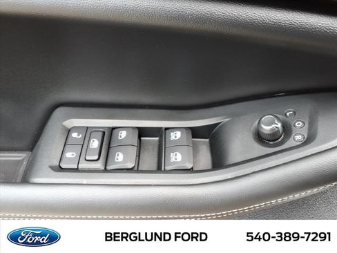 Used 2024 Jeep Grand Cherokee Altitude AWD/4WD image 20