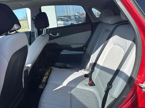 Used 2022 Hyundai Kona SEL w/ Convenience Package image 11