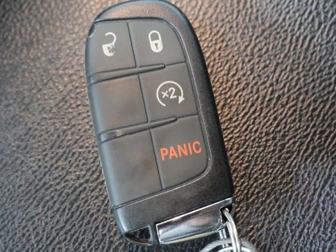 Used 2025 Jeep Compass Limited image 27