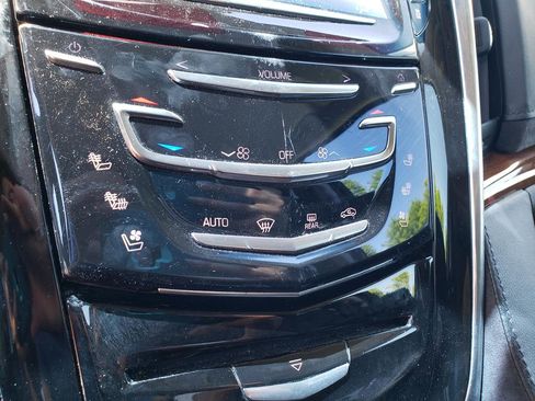Used 2016 Cadillac Escalade Luxury AWD/4WD image 18