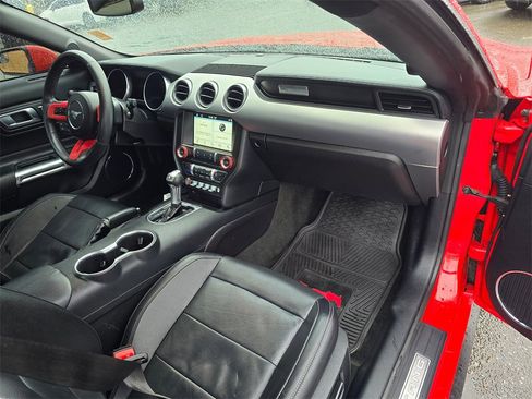 Used 2018 Ford Mustang Premium image 13